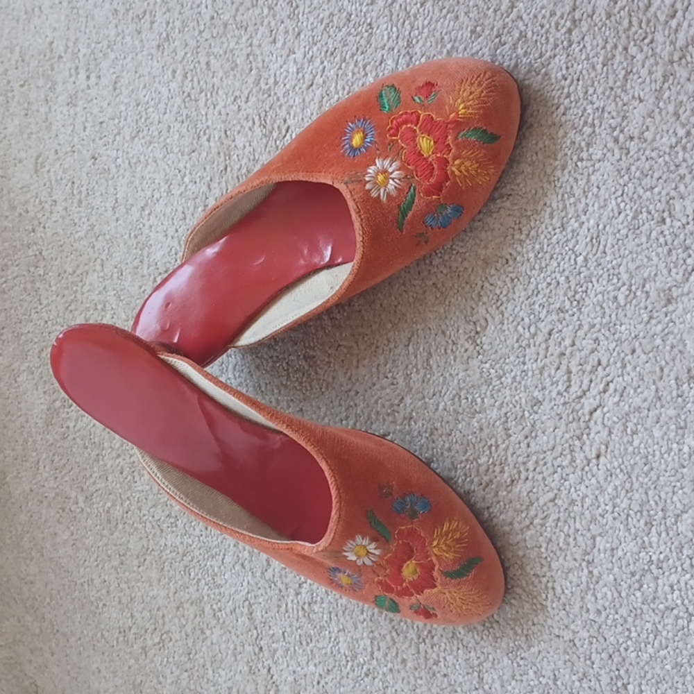 Emroidered Velvet Leather Slipper Slides Orange. vintage. Quality Sz 7.5 (38)